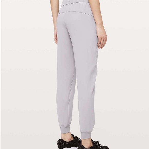 Lululemon on the fly jogger woven - Picture 3 of 5